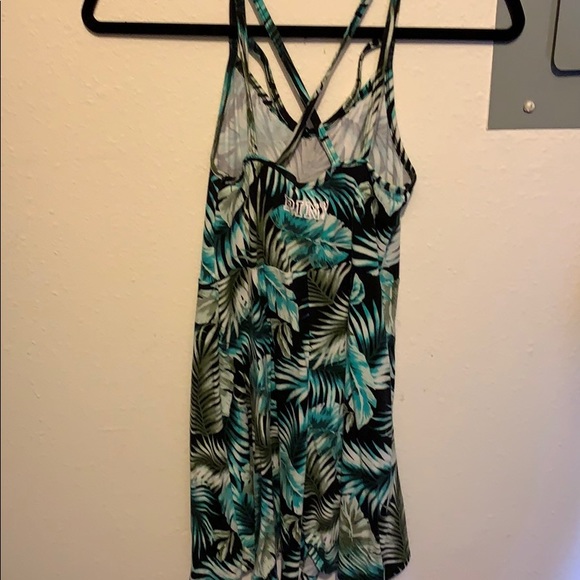 Black and teal Hawaiian styled pink dress - Picture 2 of 3